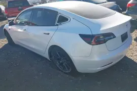 Tesla, Model 3