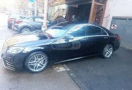 Mercedes-Benz, S-Class, S 560