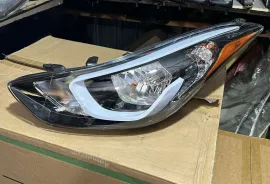 Autoparts, Lights and Bulbs, Front Headlights, HYUNDAI 