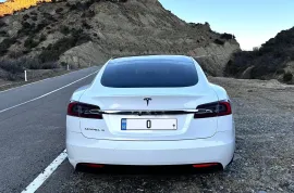 Tesla, Model S