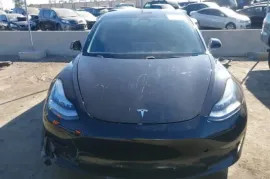 Tesla, Model 3