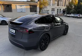 Tesla, Model X