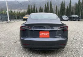 Tesla, Model 3