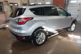 Ford, Escape