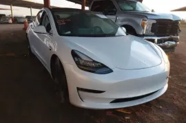 Tesla, Model 3