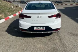 Hyundai, Elantra