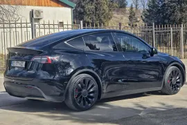 Tesla, Y performance