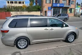 Toyota, Sienna