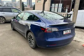 Tesla, Model 3