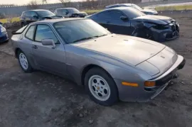Porsche, 944