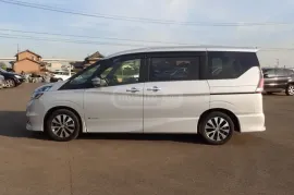 Nissan, Serena