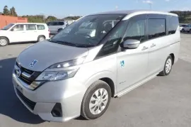 Nissan, Serena