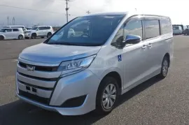 Toyota, Noah