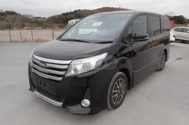 Toyota, Noah