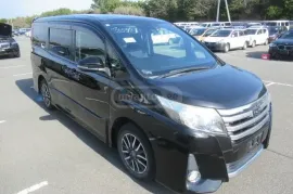 Toyota, Noah