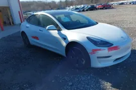 Tesla, Model 3