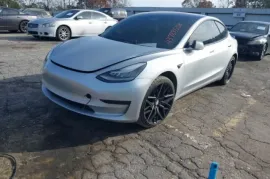 Tesla, Model 3
