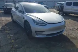Tesla, Model 3
