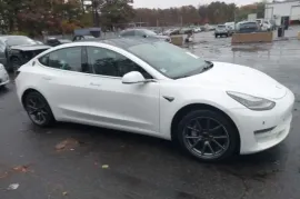 Tesla, Model 3