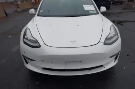 Tesla, Model 3