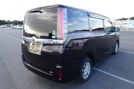 Toyota, Noah