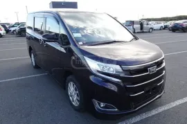 Toyota, Noah