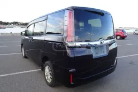 Toyota, Noah