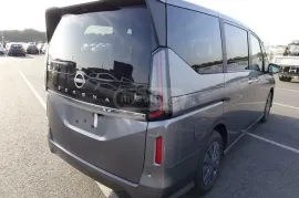 Nissan, Serena