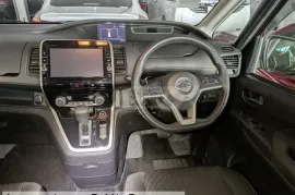 Nissan, Serena