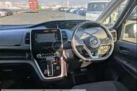 Nissan, Serena