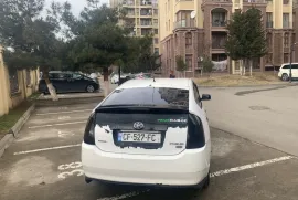 Toyota, Prius