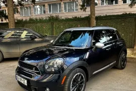 MINI, COUNTRYMAN