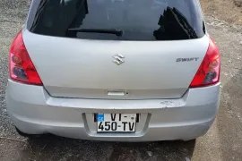 Suzuki , Swift