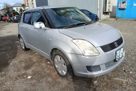 Suzuki , Swift