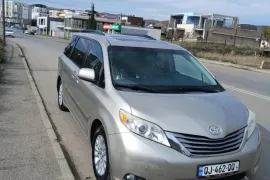 Toyota, Sienna