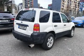 Ford, Escape