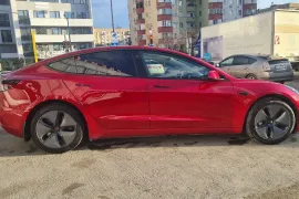 Tesla, Model 3