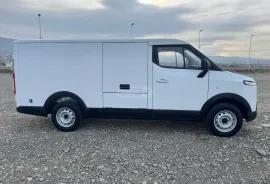 Cenntro, Logistar 260