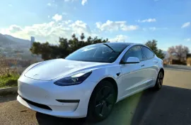 Tesla, Model 3