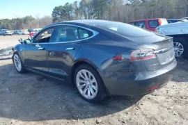 Tesla, Model S