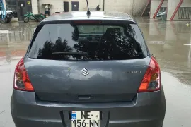 Suzuki , Swift