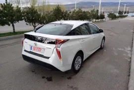 Toyota, Prius