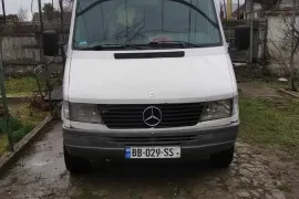 Mercedes-Benz , Sprinter