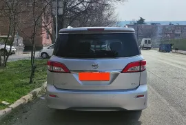 Nissan, Quest