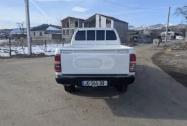 Toyota, Hilux