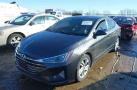 Hyundai, Elantra