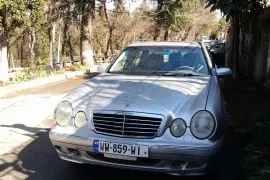 Mercedes-Benz, E CLASS, E 210