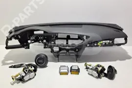 ავტონაწილები, ინტერიერი და სალონი, უსაფრთხოების ღვედები, AUDI 