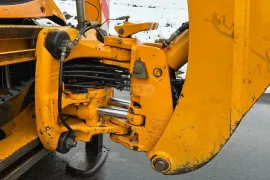 JCB, 4 CX