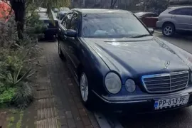 Mercedes-Benz, E CLASS, E 210